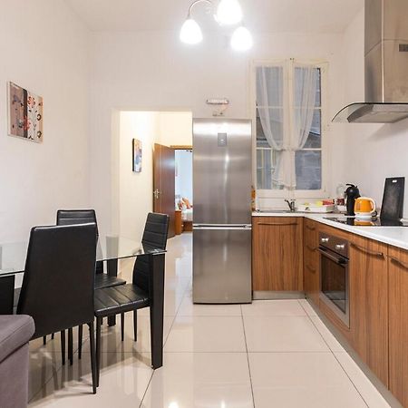 Superbly Located Cosy 2-Bedroom Apartment 瓦莱塔 外观 照片