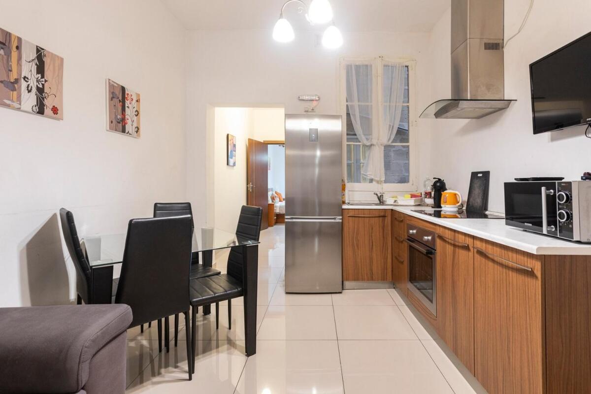 Superbly Located Cosy 2-Bedroom Apartment 瓦莱塔 外观 照片